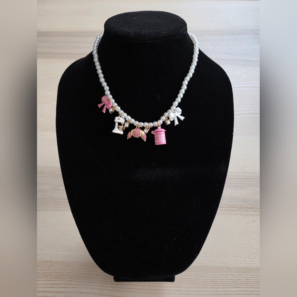 NWT Betsey Johnson Faux Pearl Necklace with Baking Charms - Picture 5 of 5